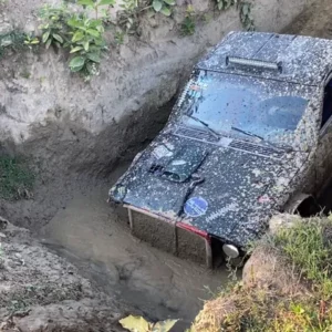 Off Road élményvezetés - Image 11