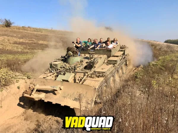 VT-55 harckocsi vezetés