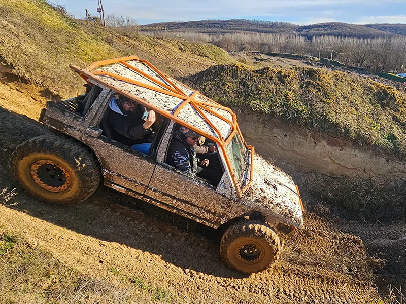 Off Road élménytaxi - Image 5
